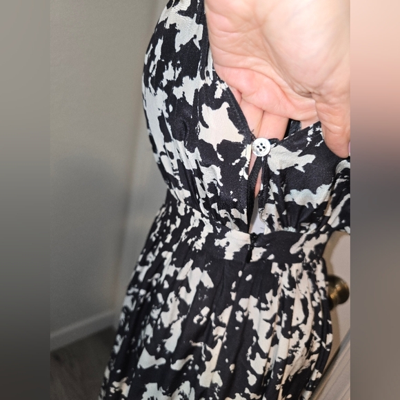 Balmain black and White Halter Maxi goddess style dress with golden chain on top - Picture 7 of 9